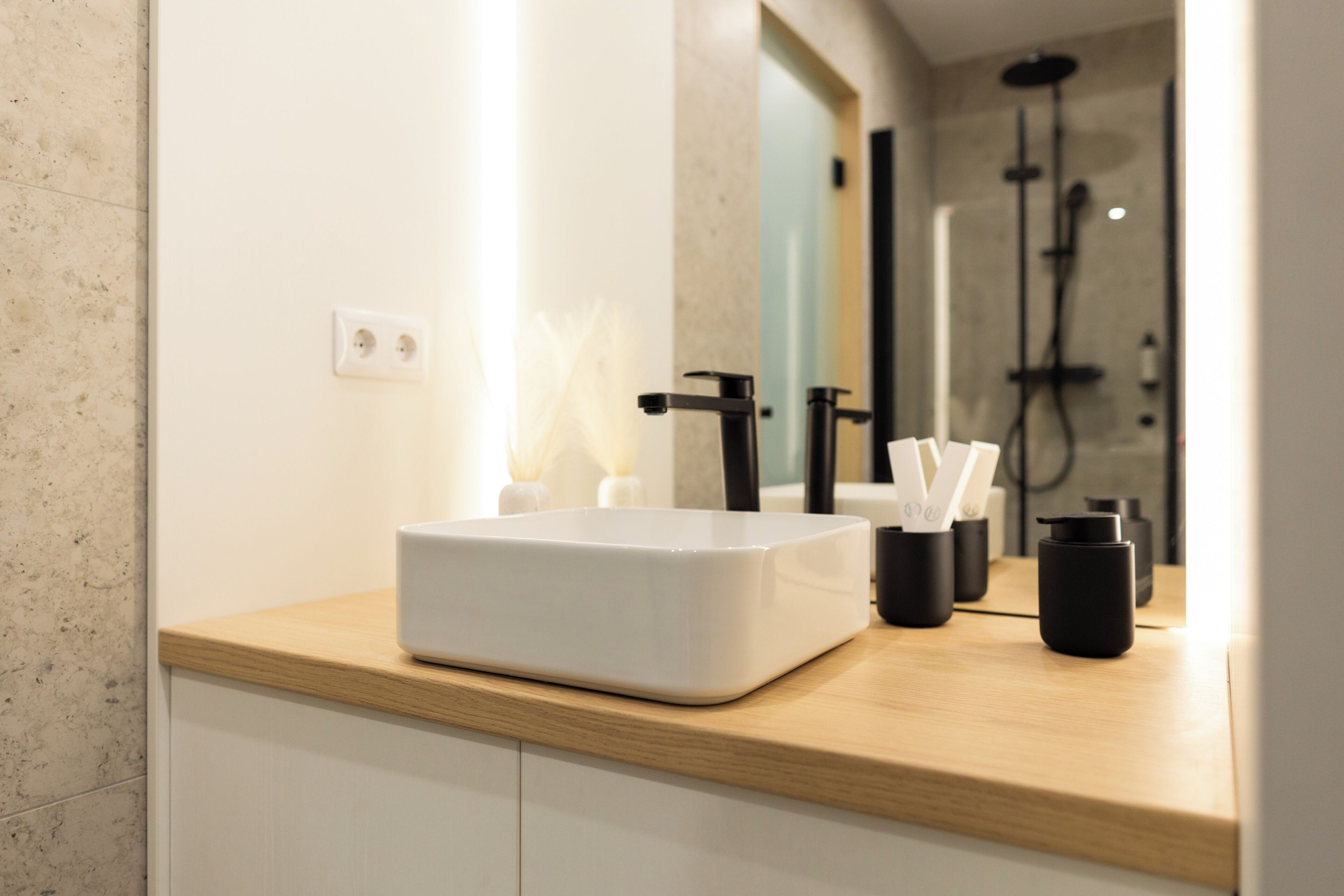 Appartement, 2 chambres, cuisine | Salle de bain | Douche, articles de toilette gratuits, sèche-cheveux, chaussons