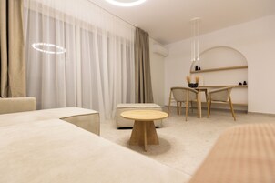 Apartment, 1 Queen Bed, Kitchen | Living area | Flat-screen TV