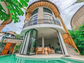 Villa, 3 habitaciones, piscina privada, vistas al mar | Caja fuerte, tabla de planchar con plancha, wifi gratis y ropa de cama