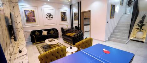 Smart TV, mesa de ping pong