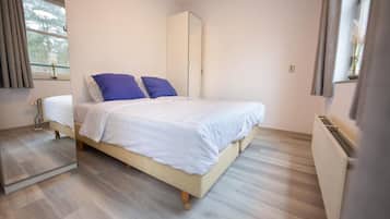 House | 2 bedrooms, individually furnished, bed sheets