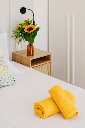 2 عدّة غرف نوم ومكتب ومكواة/لوح كي وواي فاي