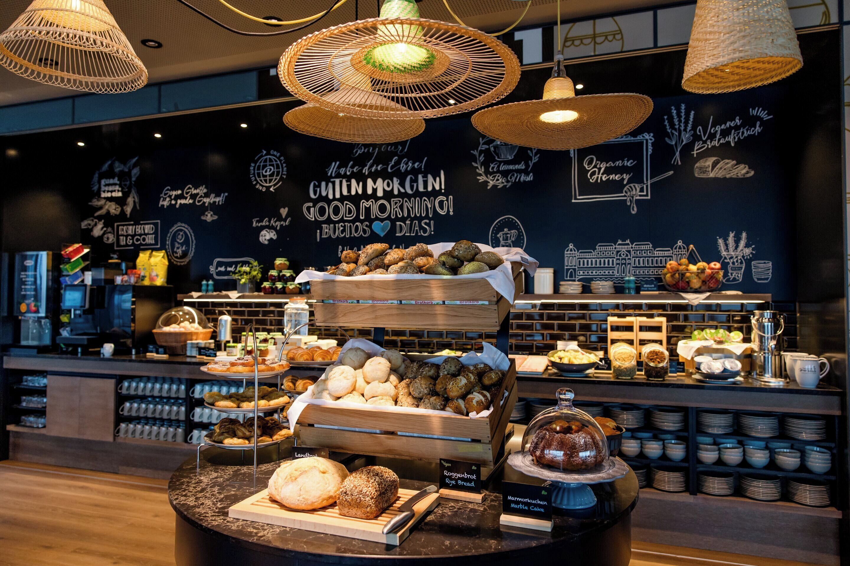 Daily buffet breakfast (EUR 17.90 per person)