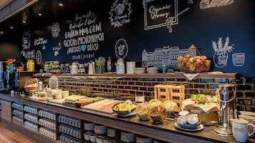 Daily buffet breakfast (EUR 17.90 per person)