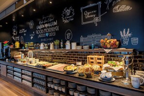 Daily buffet breakfast (EUR 17.90 per person)