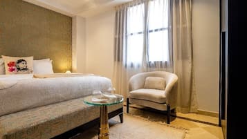 Chambre Deluxe | 1 chambre, coffres-forts dans les chambres, chambres insonorisées