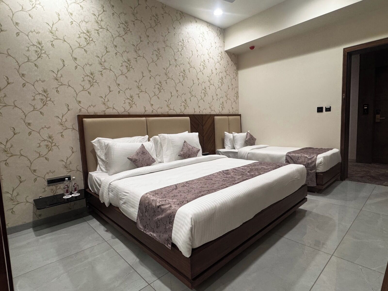 Grand Twin Room | Egyptian cotton sheets, premium bedding, down comforters, pillowtop beds