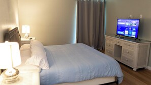Appartement, Meerdere bedden, terras, uitzicht op tuin (Bahia Mar #112F) | 2 slaapkamers, individueel gedecoreerd, individueel gemeubileerd