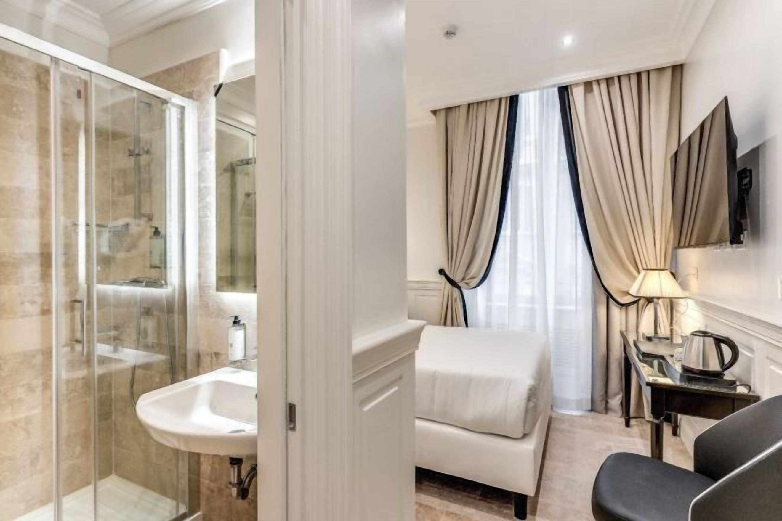 Coffres-forts dans les chambres, bureau