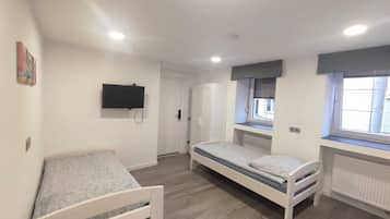 2 bedrooms, WiFi, bed sheets