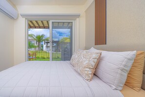 2 bedrooms, in-room safe, iron/ironing board, free WiFi