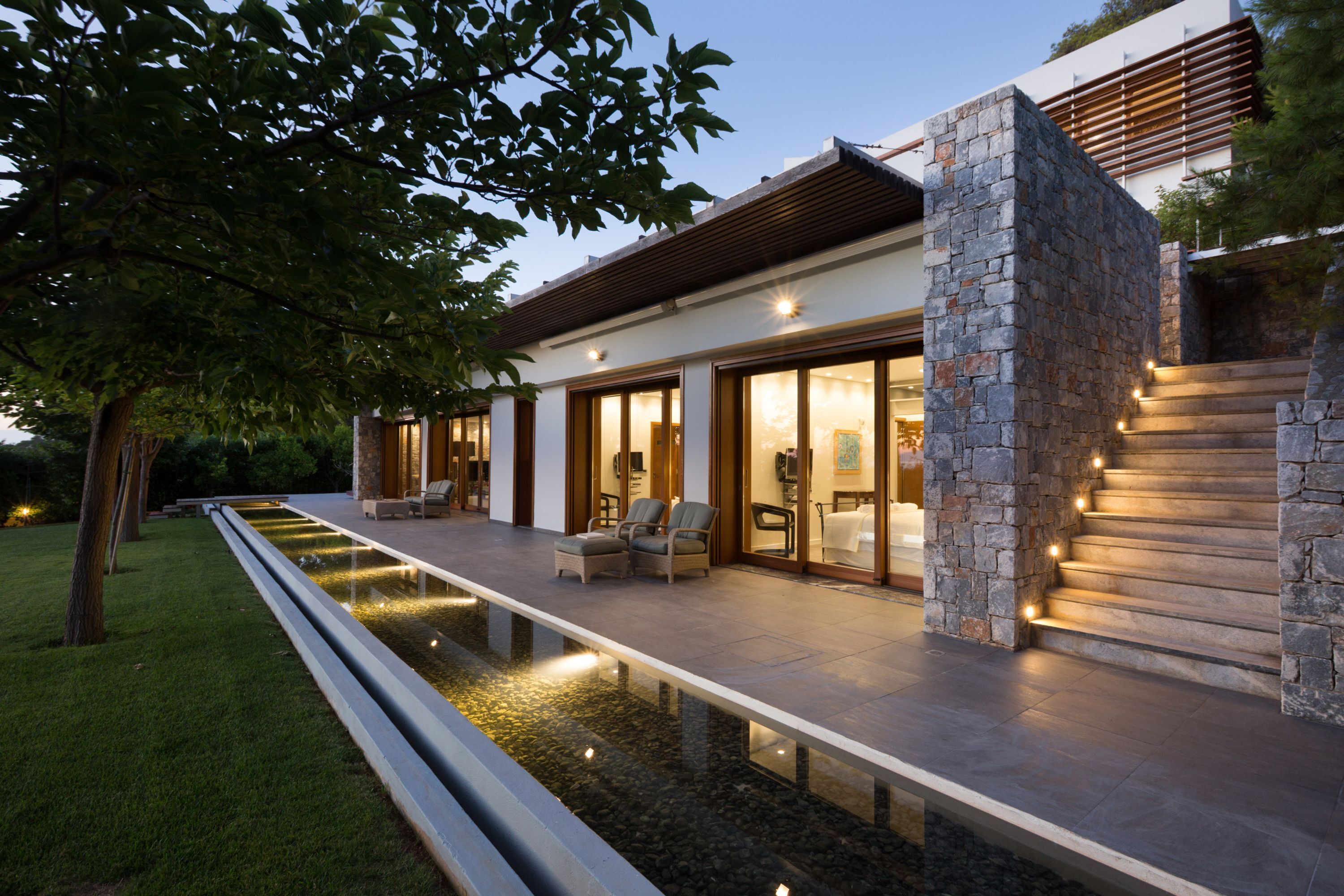 Casa | 5 quartos, escrivaninha, quartos à prova de som