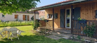Quiet country cottage near the Voie Bleue