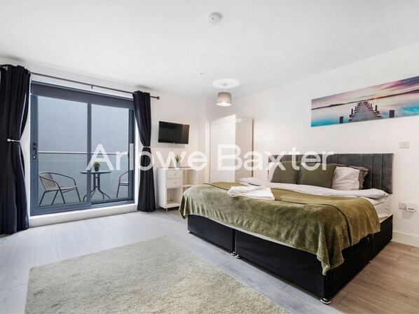 1 bedroom, desk, iron/ironing board, free WiFi