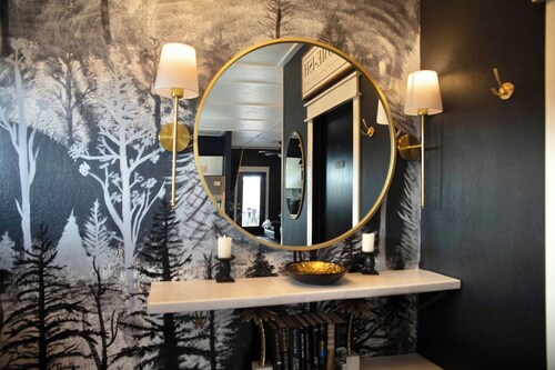 Farmhouse outskirts of Norman’s “Okla. University” fastWiFi, 2-75”TVs, KING BED