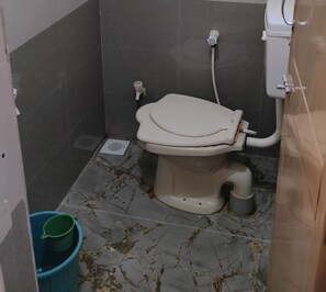 シャワー、タオル、石鹸
