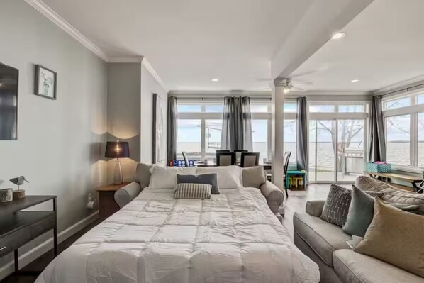 4 habitaciones, tabla de planchar con plancha, wifi y ropa de cama 