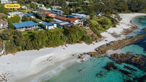 White Sands Retreat, Hyams Beach