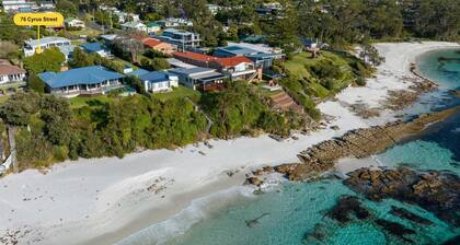 White Sands Retreat, Hyams Beach