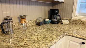 Micro-ondas, fogão, cooktop, lava-louças