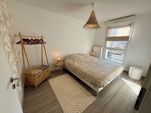 3 Schlafzimmer, Reisekinderbett, WLAN, Bettwäsche