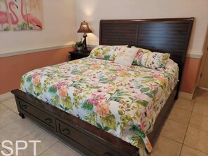 2 bedrooms, individually decorated, individually furnished - Island Time #4 (South Padre Island)
