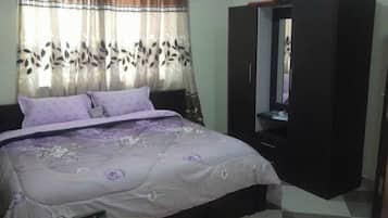 2 quartos, ferros/tábuas de passar roupa, Wi-Fi, roupa de cama