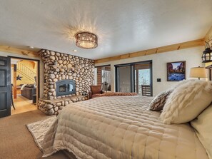 5 soverom, skrivebord, wi-fi (inkludert) og sengetøy