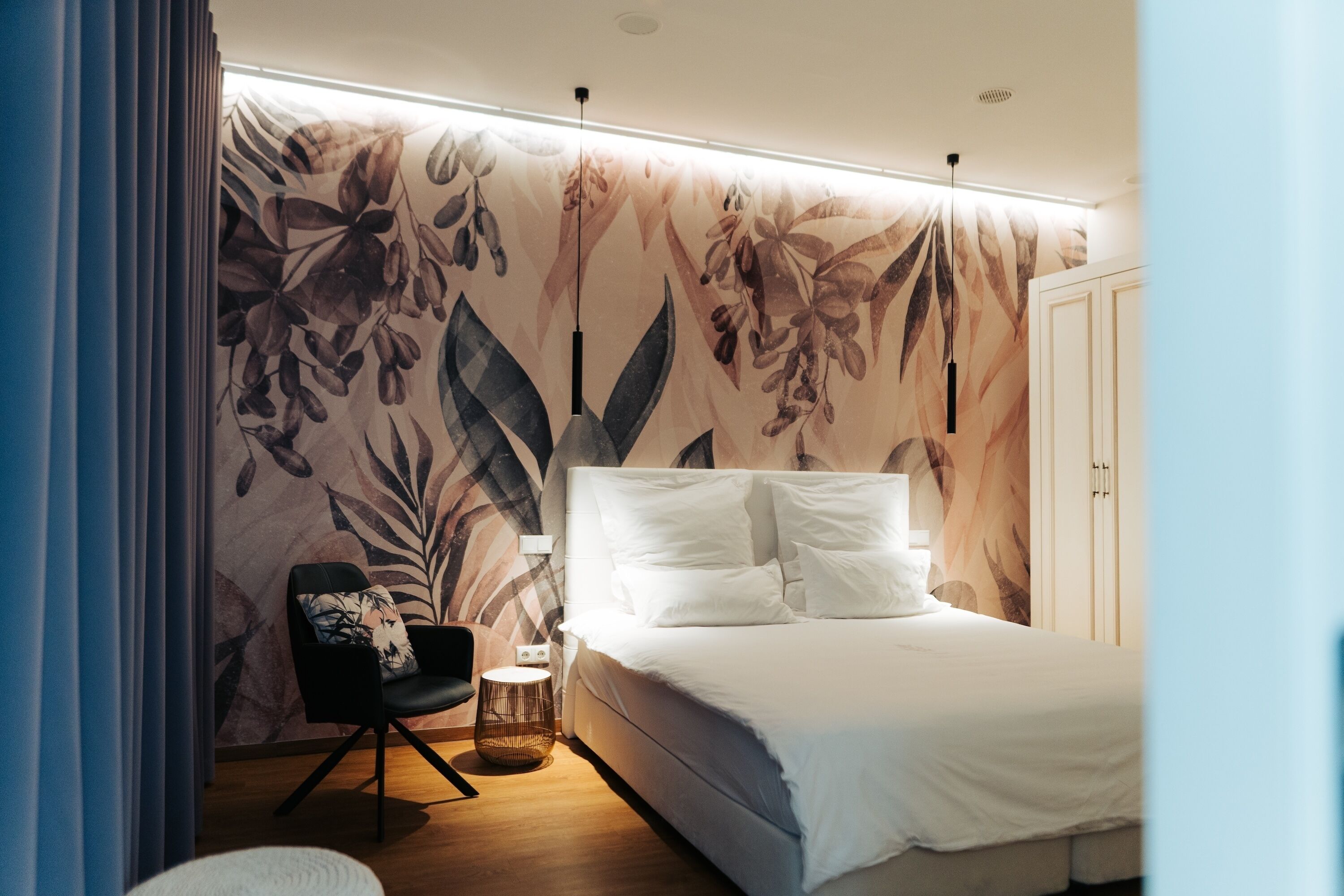 华丽双人房 | 迷你吧、特色装修、特色家居、办公桌