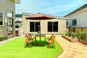 Ảnh chưa phân loại, 2 trong số 28 ảnh, nút