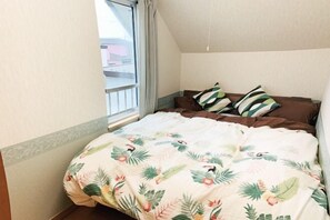 Strykjärn/strykbräda och barnsängar