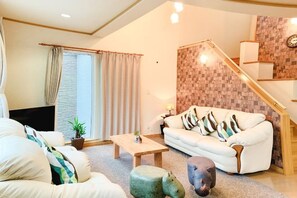 Ảnh chưa phân loại, 3 trong số 28 ảnh, nút
