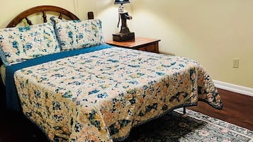 2 bedrooms, iron/ironing board, travel crib, free WiFi