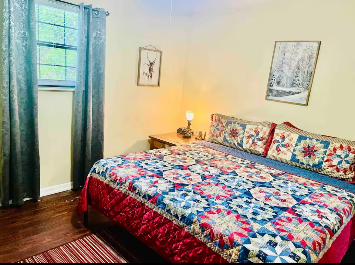 2 bedrooms, iron/ironing board, travel crib, free WiFi