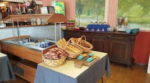 Daily buffet breakfast (EUR 12 per person)
