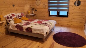 1 bedroom, iron/ironing board, bed sheets