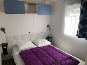 2 bedrooms - Camping 3 étoiles - Piscine  - ccaihfg (Saint-Georges-de-Didonne)
