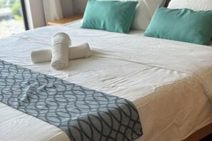 Room - Seaview 2B2R 6pax Condo Forest City C5-2404 (Gelang Patah)