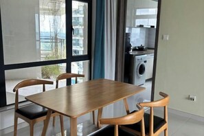 Room - Seaview 2B2R 6pax Condo Forest City C5-2404 (Gelang Patah)