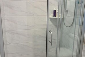 Iron/ironing board - Seaview 2B2R 6pax Condo Forest City C5-2404 (Gelang Patah)