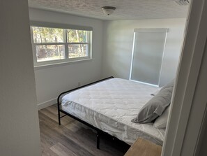 4 Schlafzimmer, Bügeleisen/Bügelbrett, Bettwäsche