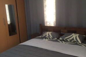 1 室のベッドルーム、アイロン / アイロン台、WiFi、ベッドシーツ