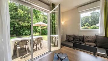 Télévision, table de tennis de table