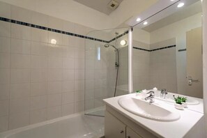 Uklassifisert bilde, 5 av 15, knapp