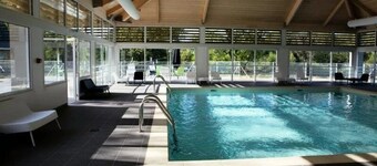 ZEcamping 3 étoiles piscine couverte pet friendly locatif TV LV BBQ