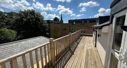 Light-Filled Maidstone Penthouse | 2 Balconies