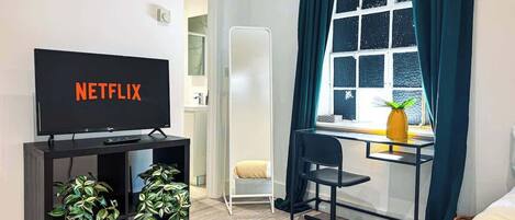 1 bedroom, iron/ironing board, WiFi, bed sheets