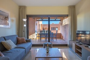 TV - Coto Real 2047 ANAFI Pool & Relax (Manilva)