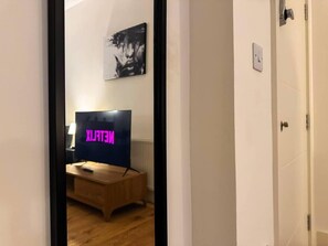 Interior - Bright & Cosy 1-Bed Home | Heart of Maidstone (Kent)