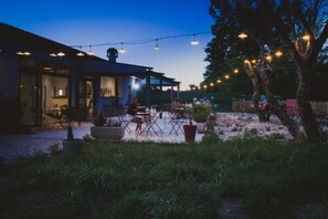 Outdoor dining - Camping 3 étoiles - ccaiiah (Ruoms)